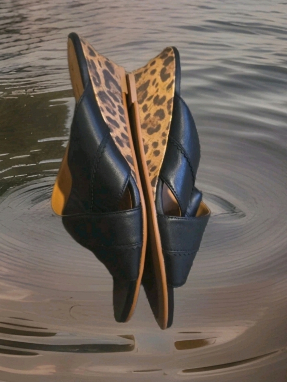 Pre-loved Johnson & Murphy Black/ Animal Print Leather Wedge Sz 9. - Picture 6 of 6